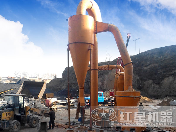 膨潤土磨粉生產現場圖