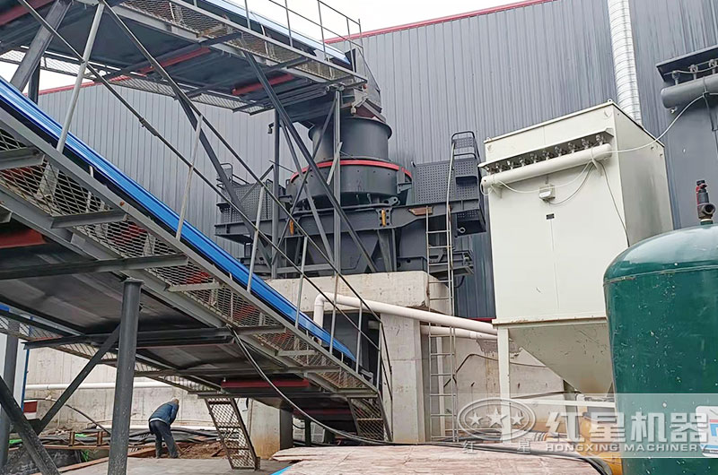 沖擊式破碎機作業現場實拍