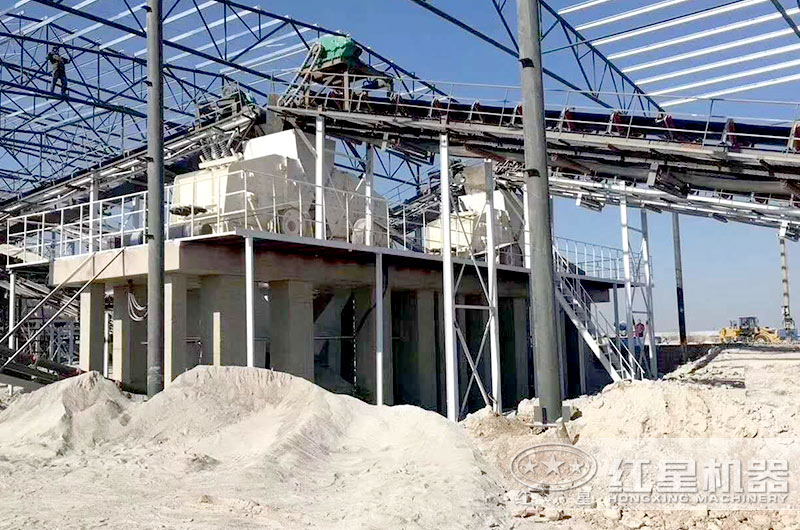 石灰石加工現(xiàn)場