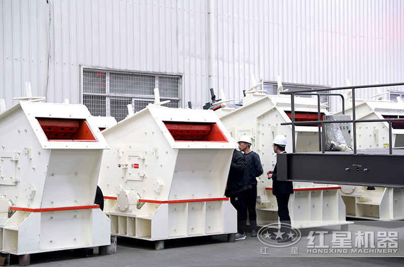 客戶來(lái)廠參觀反擊制砂機(jī)