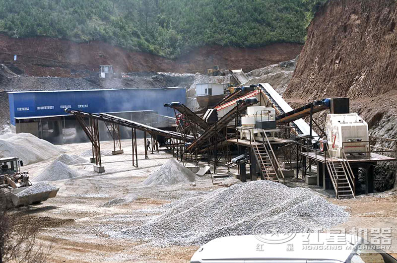 反擊制砂機(jī)搭配專業(yè)制砂機(jī)作業(yè)現(xiàn)場(chǎng)