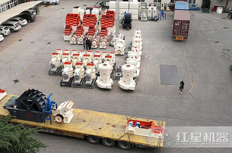 紅星錘破玻璃粉碎機裝車發貨中