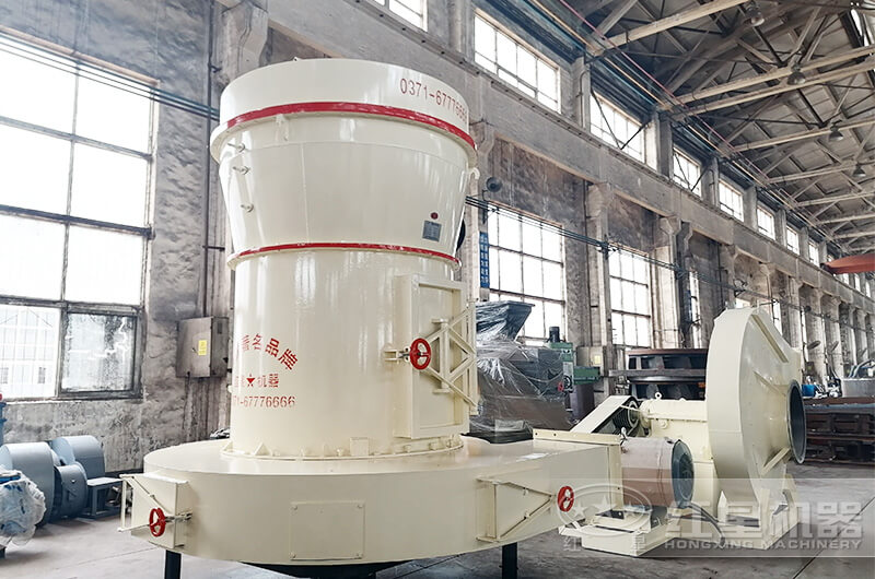 粉煤灰雷蒙磨現(xiàn)場實(shí)拍圖