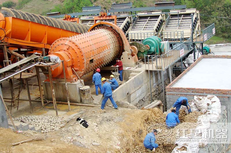 鈣石球磨機作業現場