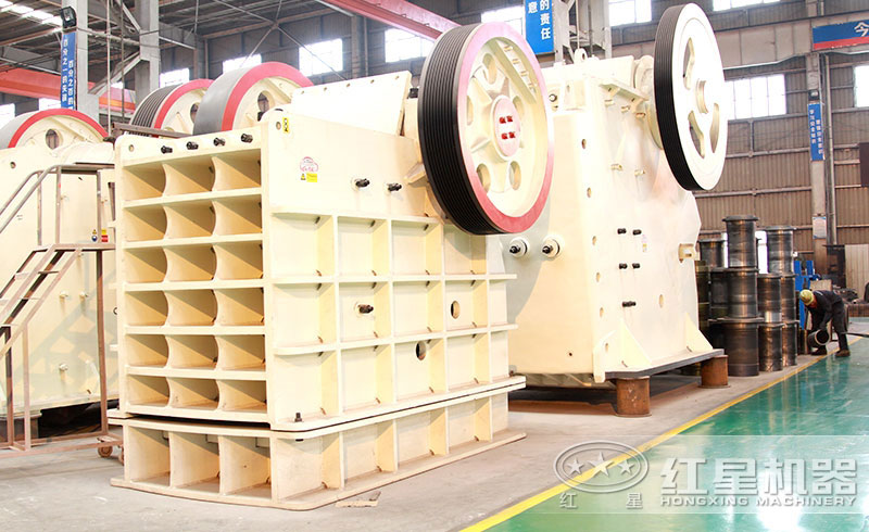 德版HD顎式破碎機