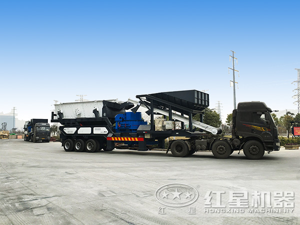發往山西的花崗巖移動制砂機