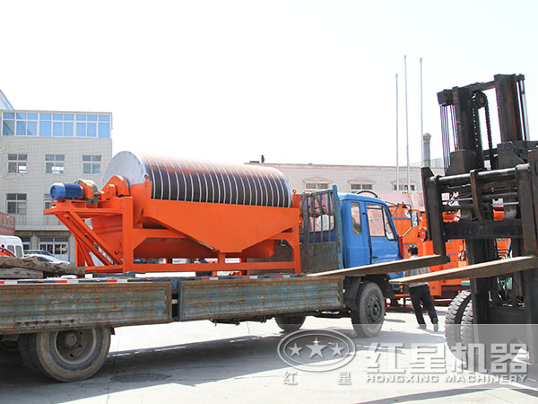 磁選機發貨現場