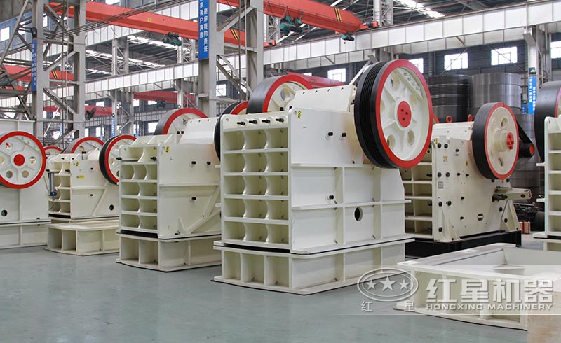 環保型鄂式破碎機實拍圖