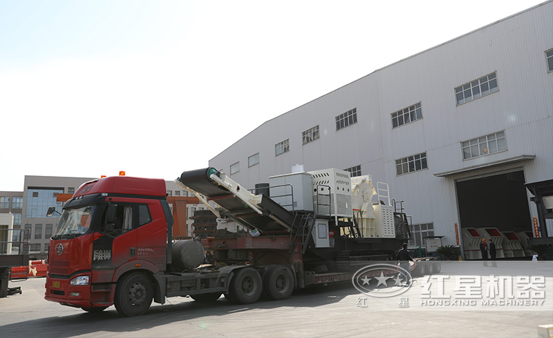 履帶式破碎機發往江蘇