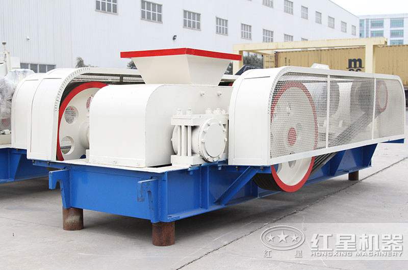 齒輥式破碎機現場實拍