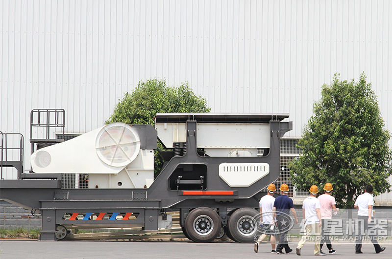 鄂破移動破碎機：粗碎+給料