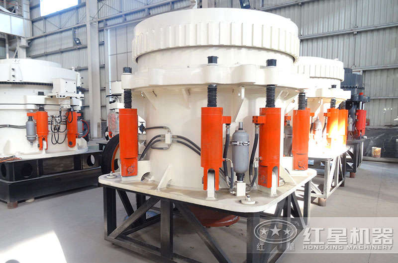 圖3：圓錐式破碎石子機