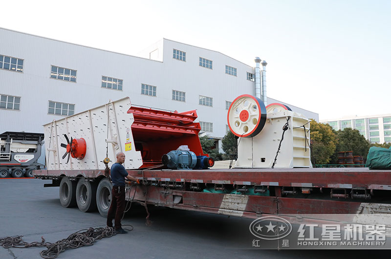 日產200噸小型碎石機設備發貨