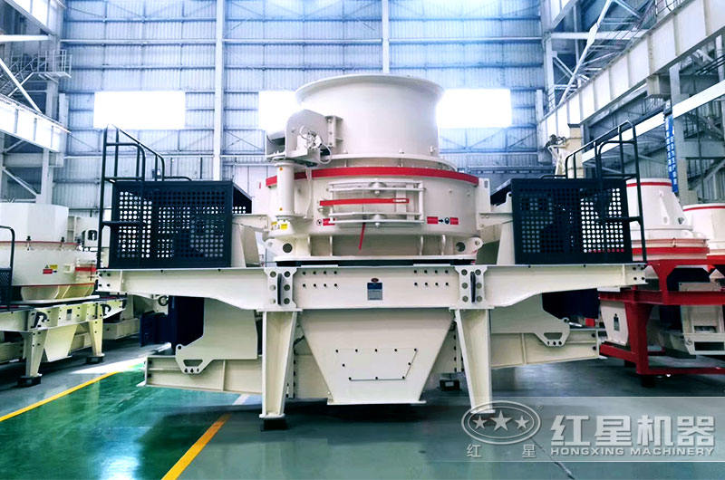 HVI制砂機液壓蓋可打開，方便檢查與維修