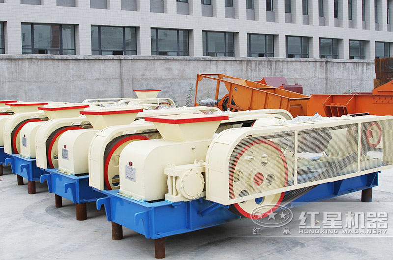 對輥式制砂機兼具破碎、制砂雙重效果