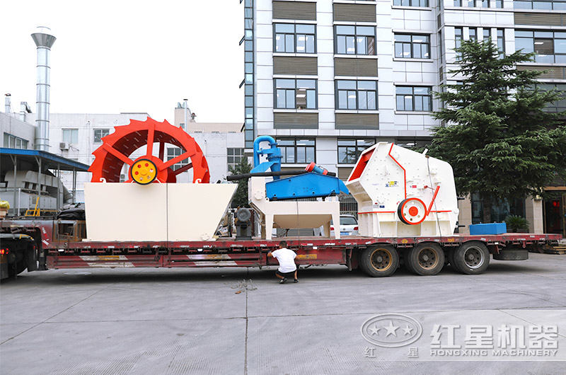 紅星反擊式破碎機發貨現場圖