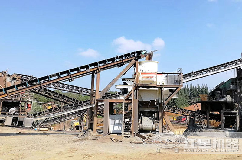 立式沖擊式破碎機作業現場圖