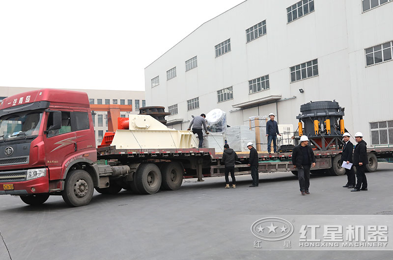 紅星900破碎機發往安徽