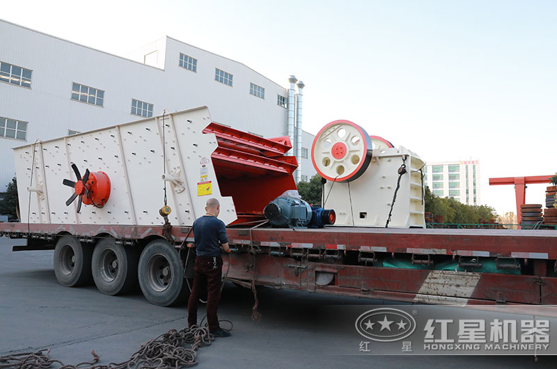 250×750細鄂破正在裝車，準備發(fā)往山東