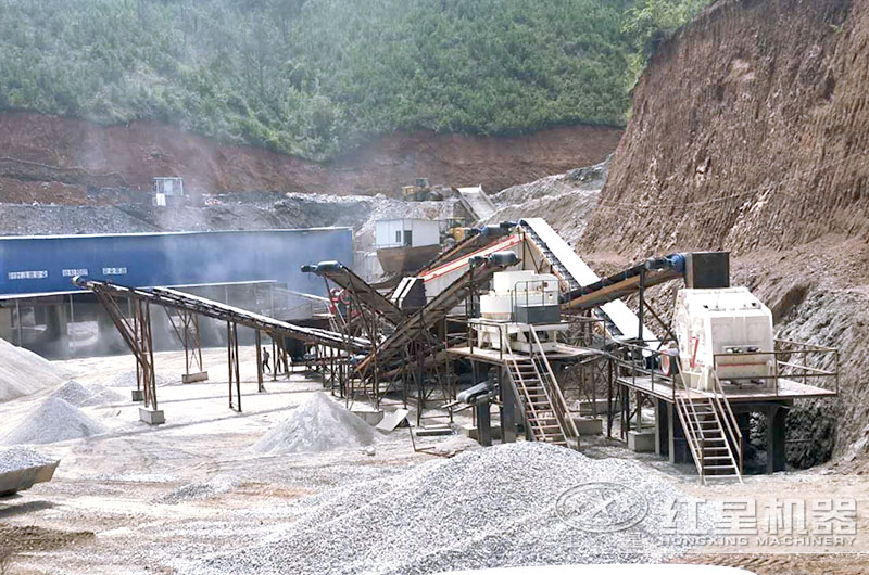 碎石生產現場，反擊破+沖擊式破碎機