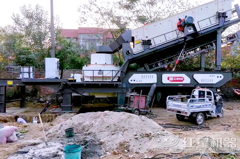 移動(dòng)式制沙機(jī)設(shè)備生產(chǎn)現(xiàn)場圖